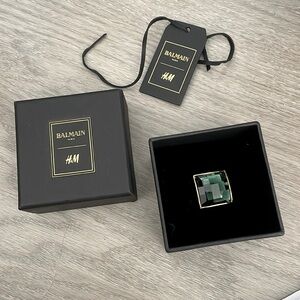 Balkan x H&M green jeweled cocktail ring